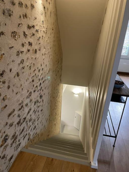 Tiny Paradise - 2 Bedrooms Apartment Montigny-sur-Loing Exterior photo